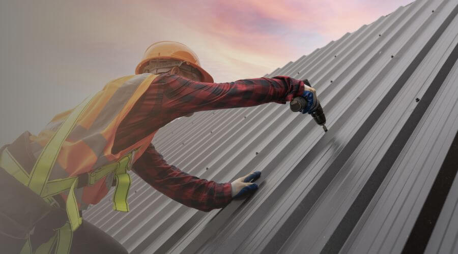 Professional gutter cleaning in Washington, AR